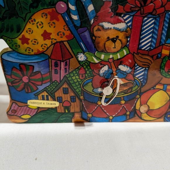 VTG Wooden Christmas Tree Motion Music Box  Works Table Shelf Decor Taiwan - Picture 3 of 14